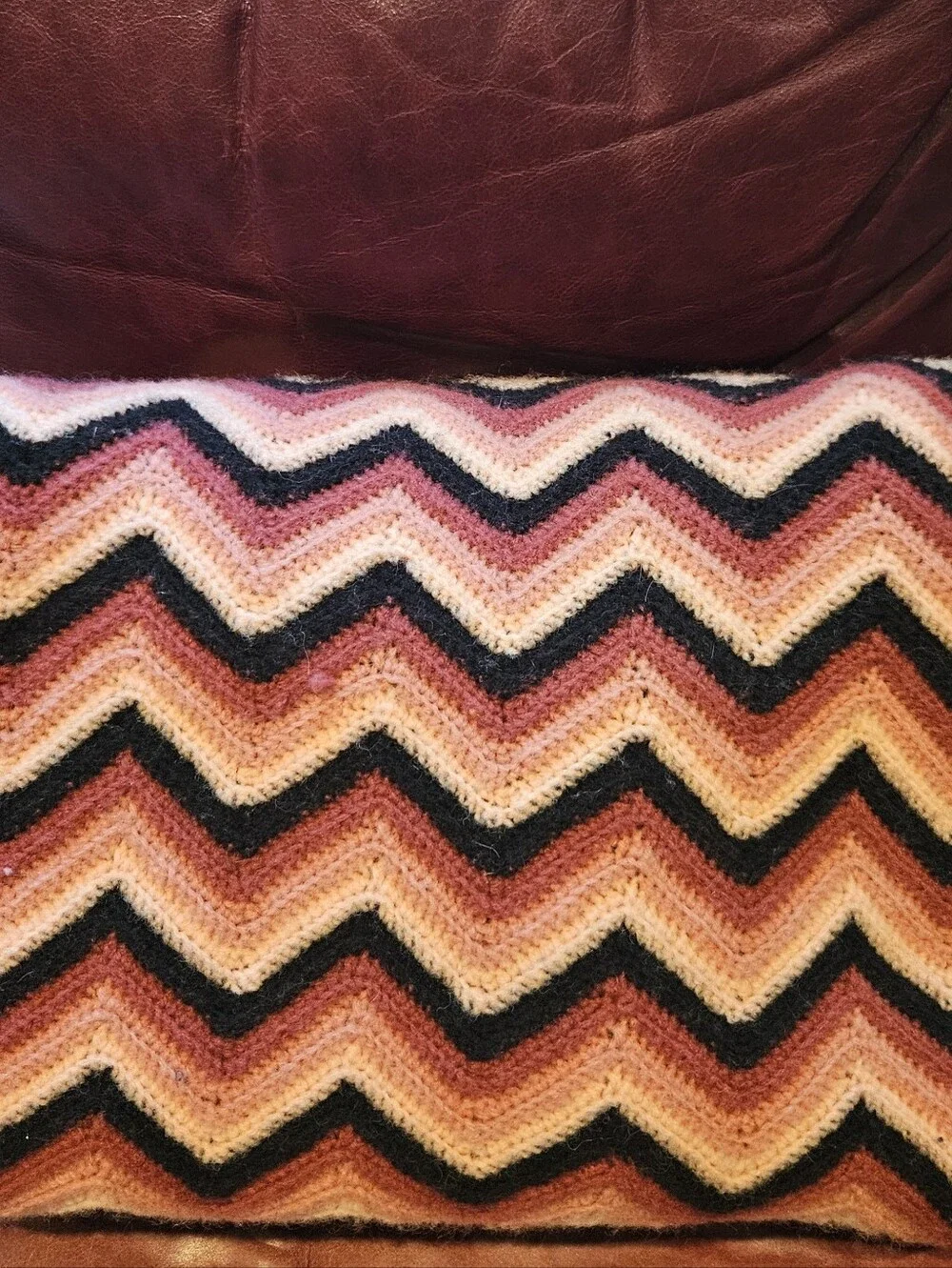 Rare Vintgage 70s Crochet Chevron Afghan Blanket XL 8x4ft Burgundy, Rose Black
